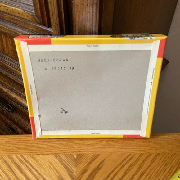 The Simpsons Kwik-E-Mart Puzzle Sealed - Picture 2 of 5